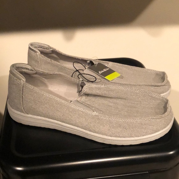 Eddie Bauer Slip ons canvas - Picture 1 of 9